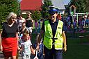 Bezpieczne przedszkole - Spotkanie z policjantem i nauka przejscia przez ulice