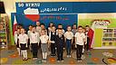 Szkoa do hymnu - Dzieci z grupy V piewaj Mazurka Dbrowskiego