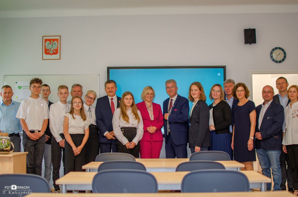 Uroczyste otwarcie ekopracowni w Szkole Podstawowej nr 3 w Tomaszowie Lubelskim