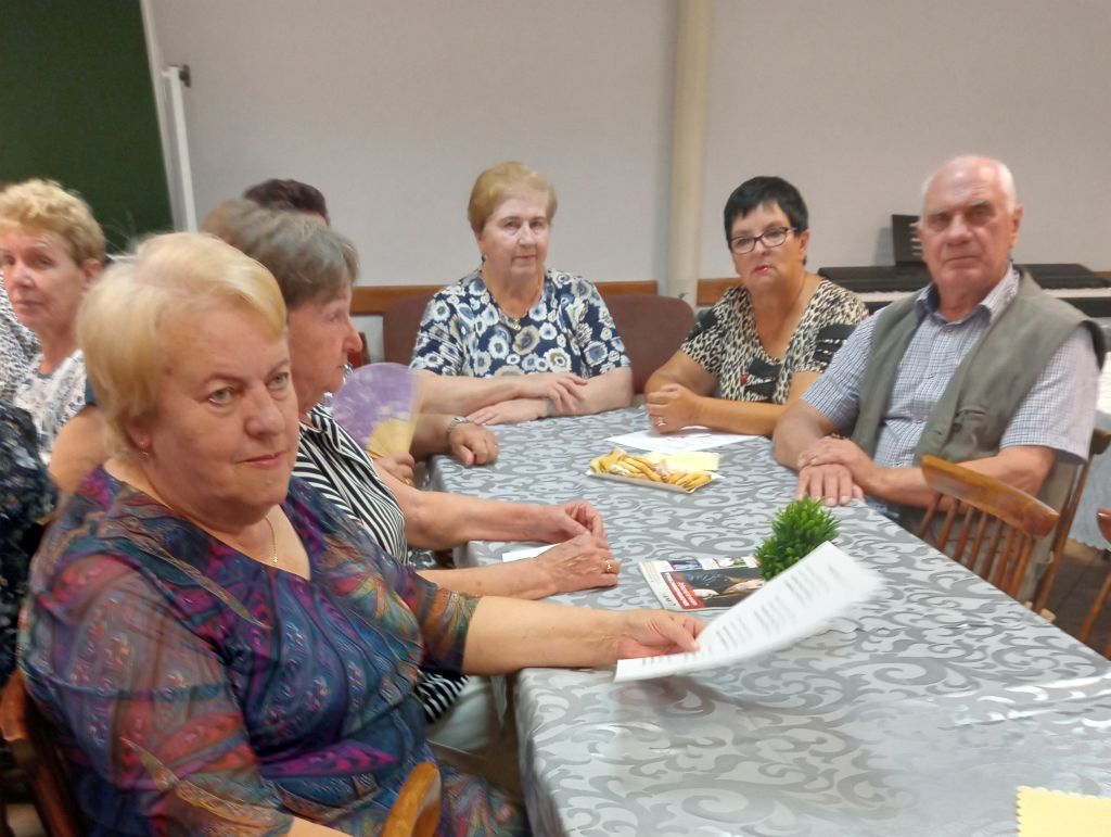 „Gdzie te chłopy?” – to tytuł programu artystycznego przygotowanego przez Kabaret Aluzja z okazji Dnia Chłopaka