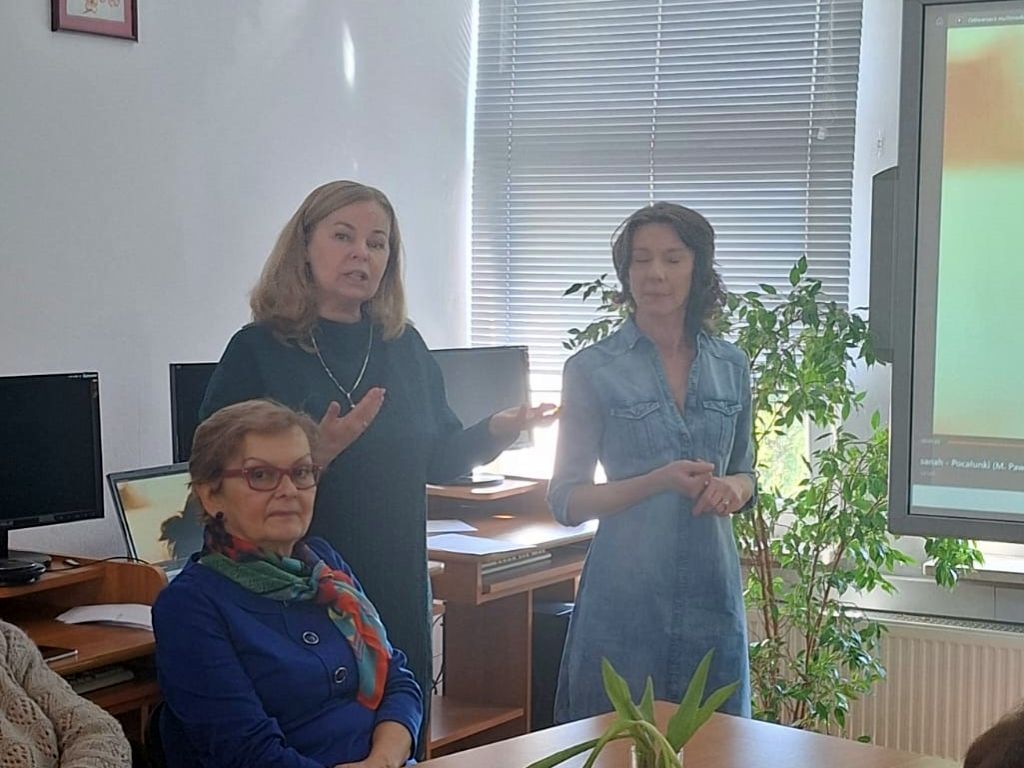 Warsztaty "Kreatywny Senior" w Bibliotece Pedagogicznej - mgr Elżbieta Rafalska i mgr Marta Sawiak-Laba