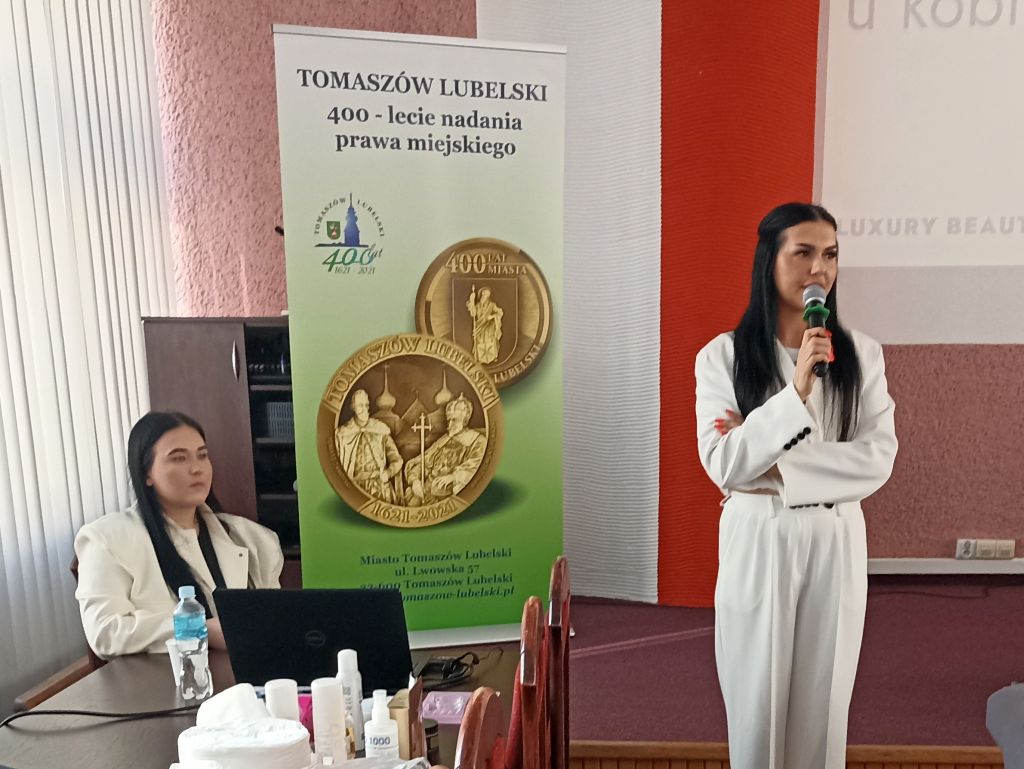 SKÓRA DOJRZAŁEJ KOBIETY – WARSZTATY MGR PAULINA MIKUŁA