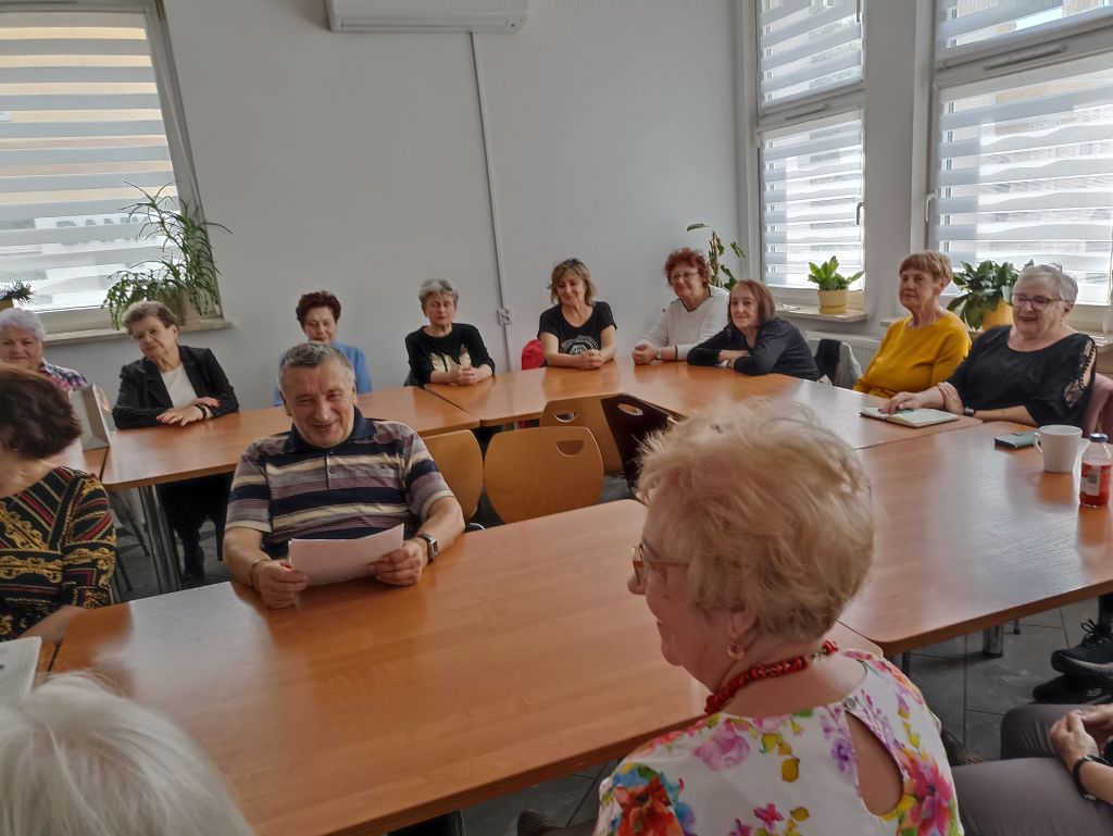 Warsztaty psychoedukacyjne dla seniorów-prowadzone przez psychologów z Poradni Psychologiczno-Pedagogicznej mgr Renatę Matej oraz mgr Karolinę Joniec