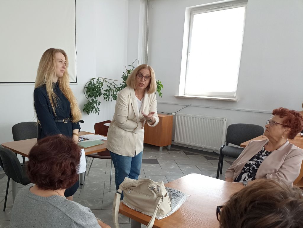 Warsztaty psychoedukacyjne dla seniorów-prowadzone przez psychologów z Poradni Psychologiczno-Pedagogicznej mgr Renatę Matej oraz mgr Karolinę Joniec