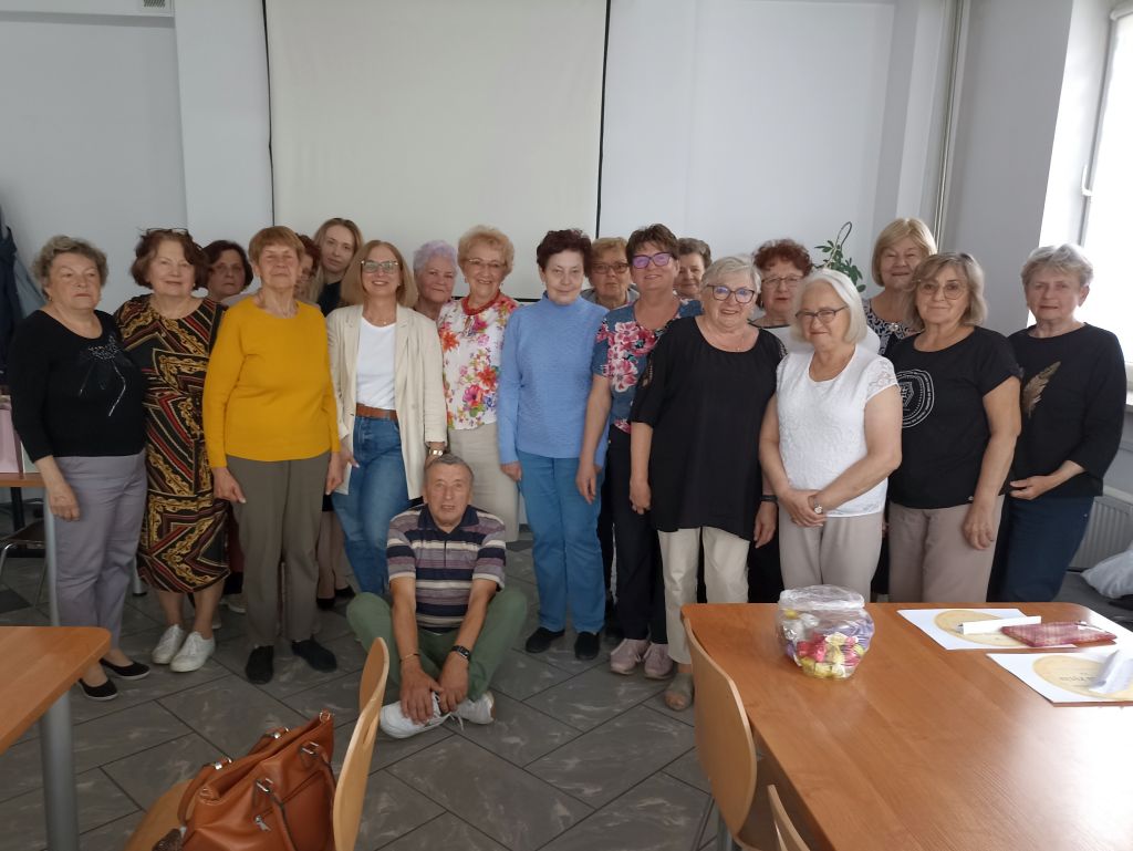 Warsztaty psychoedukacyjne dla seniorów-prowadzone przez psychologów z Poradni Psychologiczno-Pedagogicznej mgr Renatę Matej oraz mgr Karolinę Joniec