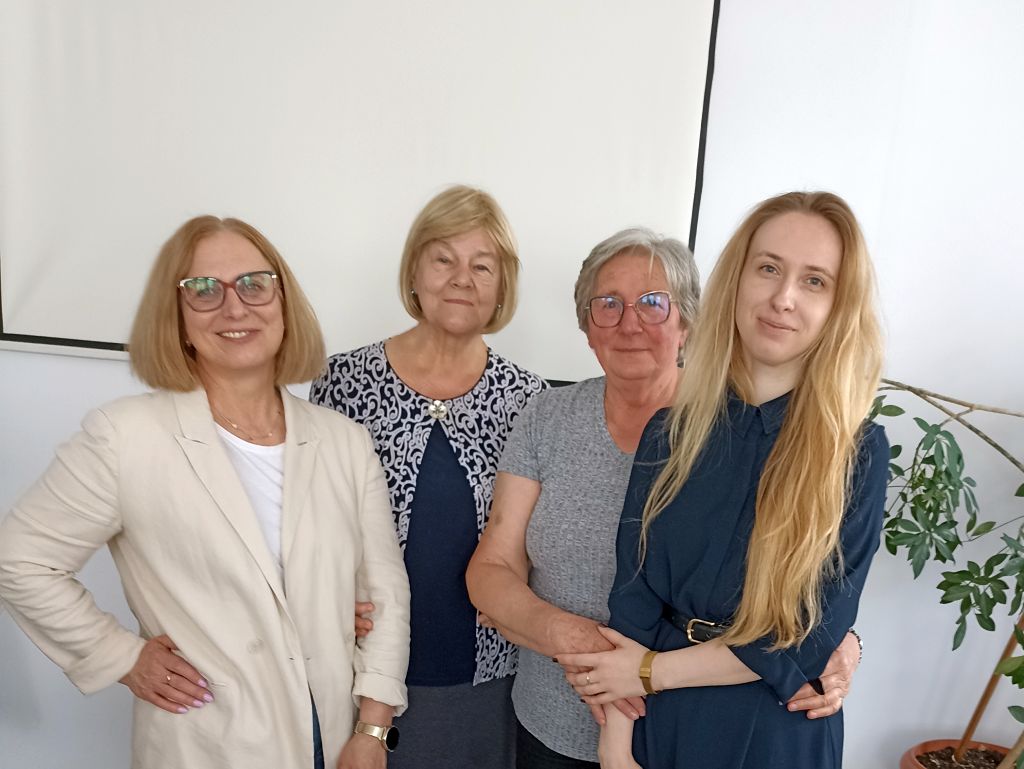 Warsztaty psychoedukacyjne dla seniorów – prowadzone przez psychologów z Poradni Psychologiczno-Pedagogicznej mgr Renatę Matej oraz mgr Karolinę Joniec